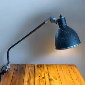 Flot gammel værkstedslampe/arkitektlampe