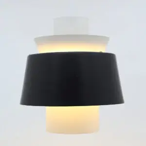 Tivoli lampe - model P254 designet af Jørn Utzon