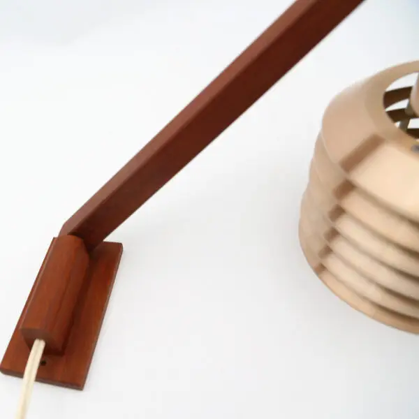 Dansk midcentury messing væglampe med teak arm - Image 5