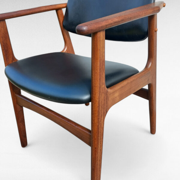 Arne Vodder – Armstol model Lene i teak med sort skai - Image 8