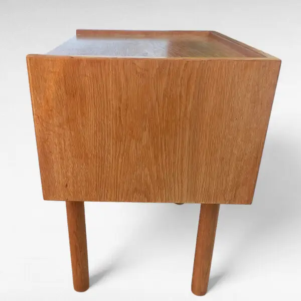 Elegant Hans J. Wegner Natbord/sidebord fra Ry Møbler - Billede 5