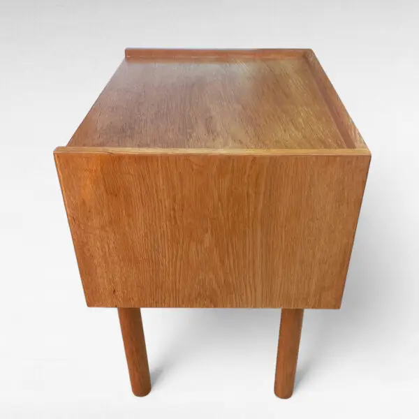 Elegant Hans J. Wegner Natbord/sidebord fra Ry Møbler - Billede 6