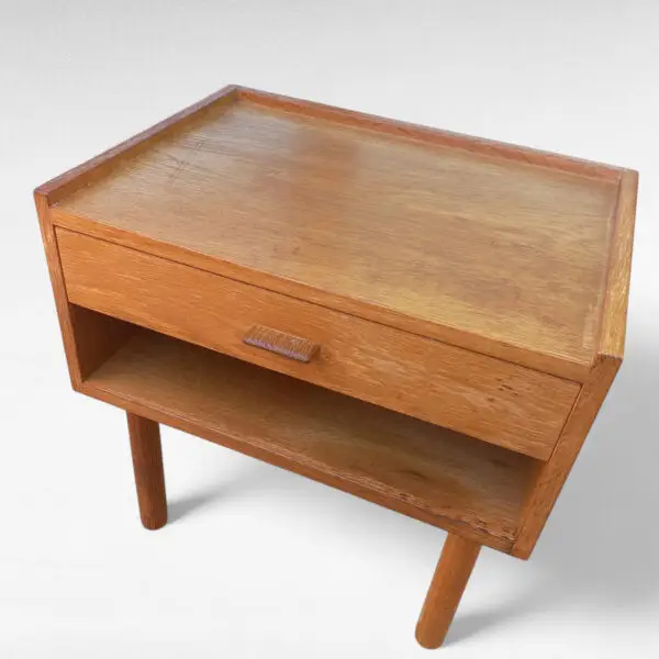 Elegant Hans J. Wegner Natbord/sidebord fra Ry Møbler - Billede 8