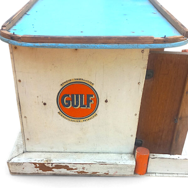 Unik, hjemmelavet Gulf tankstation fra 1960'erne – tidligere museumsgenstand - Billede 4