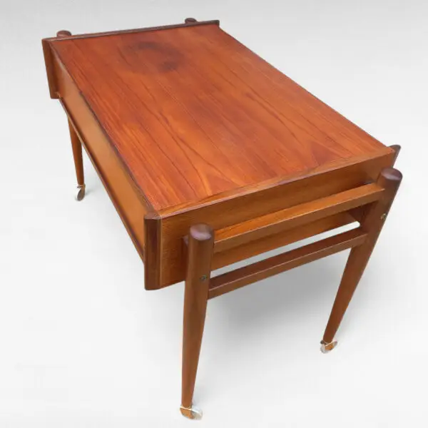 Elegant Teak Sybord/Sidebord fra 1960'erne – Dansk Design af Niels Simonsen - Billede 6