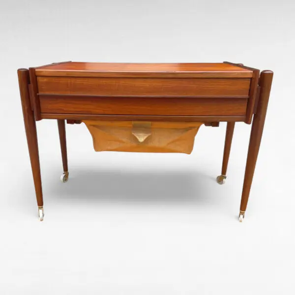 Elegant Teak Sybord/Sidebord fra 1960'erne – Dansk Design af Niels Simonsen - Billede 10