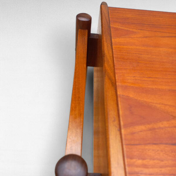 Elegant Teak Sybord/Sidebord fra 1960'erne – Dansk Design af Niels Simonsen - Billede 14