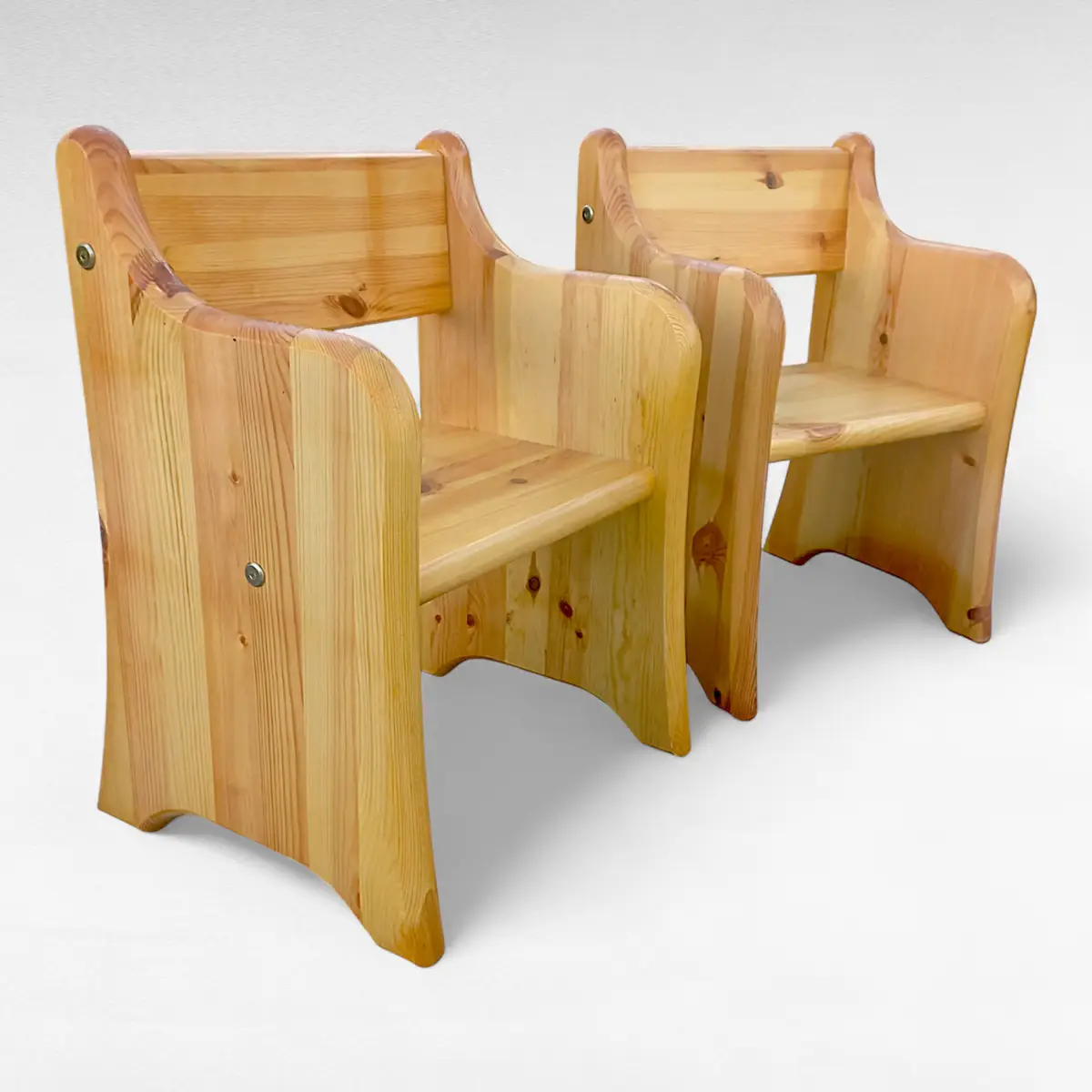 Robust og charmerende barnestol i massivt fyrretræ - Billede 5