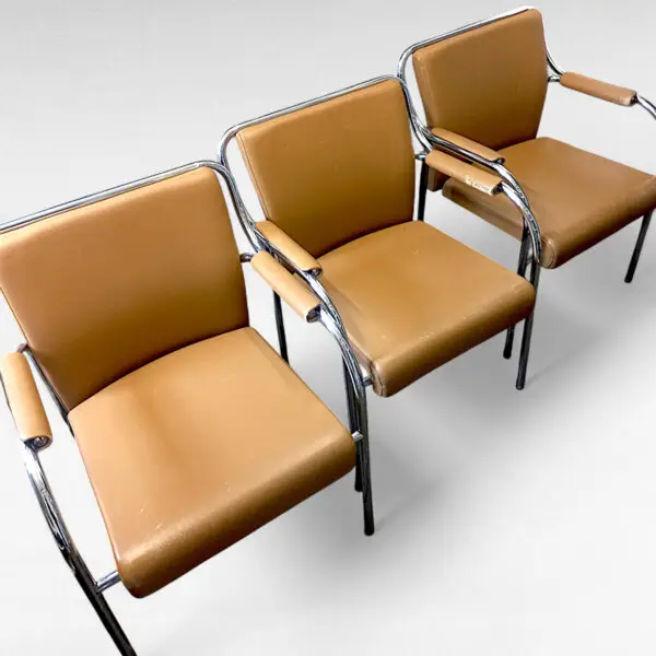 3 Sjældne Bauhaus-stil stole fra 1970'erne – fra et af Kopenhagen Furs kunderum