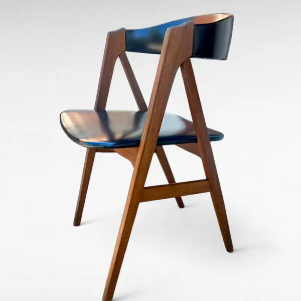 Tidløs elegance: Klassisk dansk design stol fra 1960'erne - Billede 3