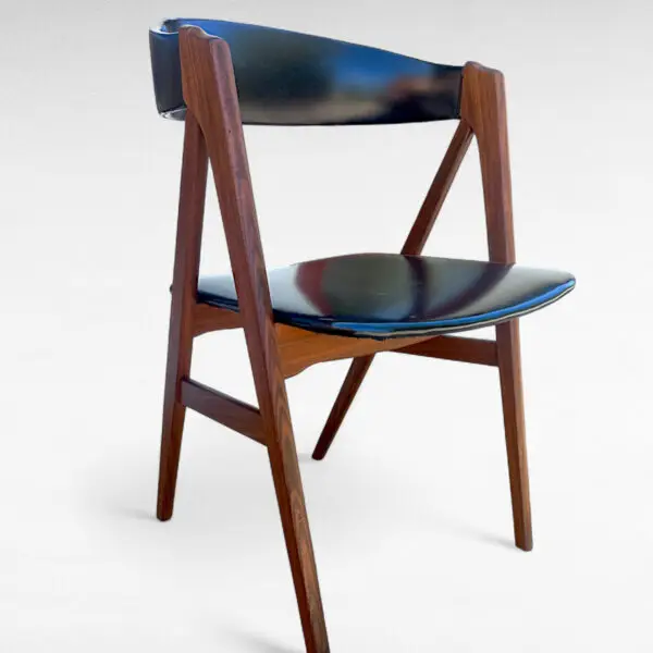 Tidløs elegance: Klassisk dansk design stol fra 1960'erne - Billede 4