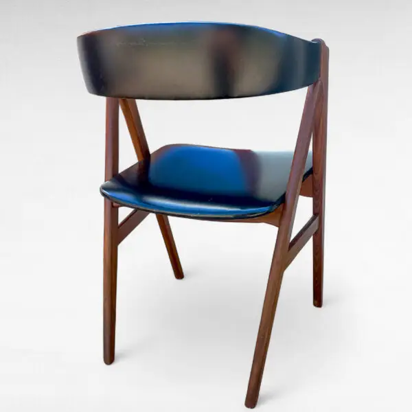 Tidløs elegance: Klassisk dansk design stol fra 1960'erne - Billede 7