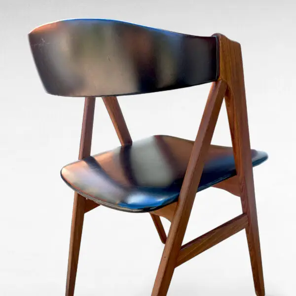 Tidløs elegance: Klassisk dansk design stol fra 1960'erne - Billede 9