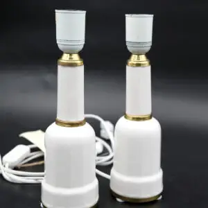 Et par klassiske Heiberg bordlamper – porcelæn & messing