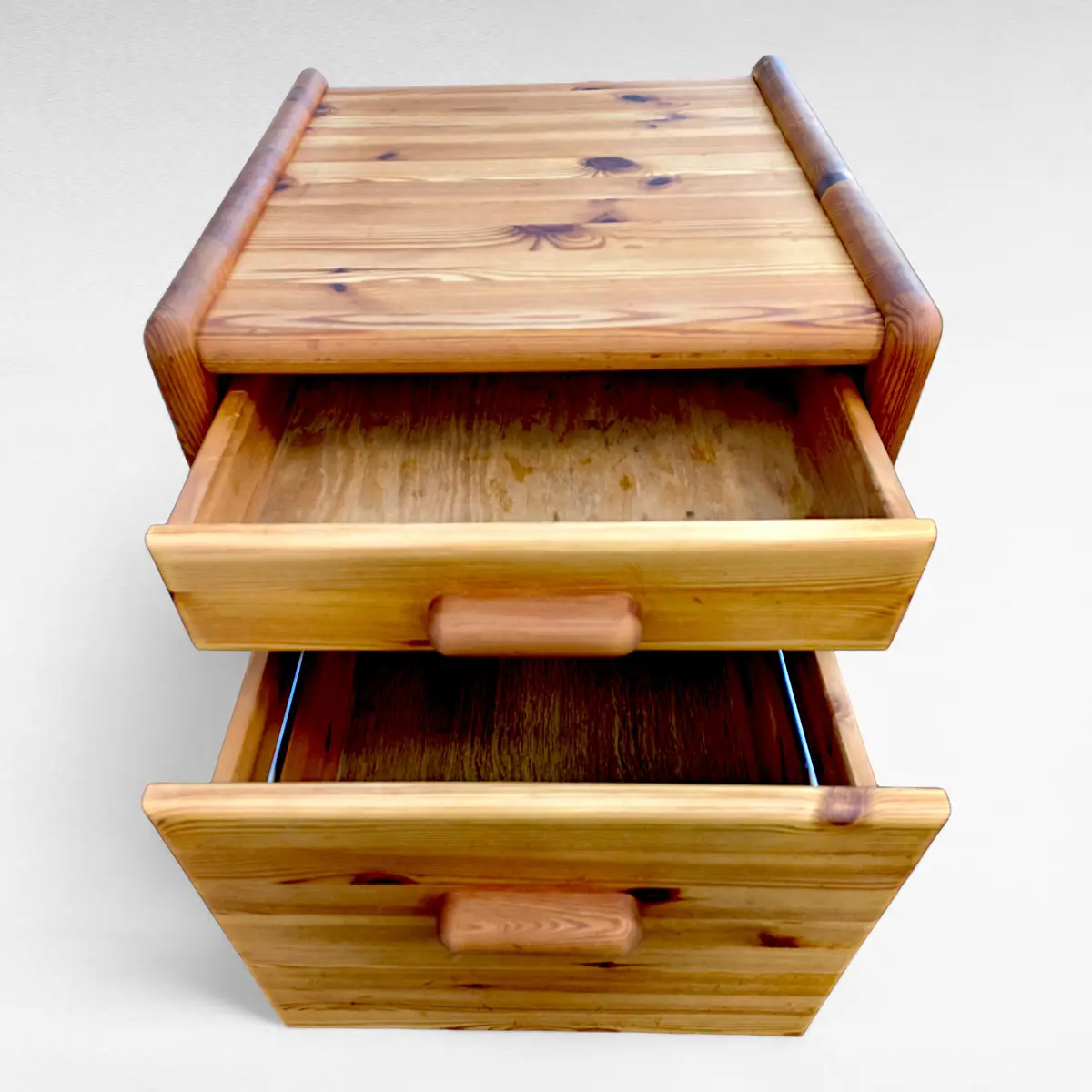 Skuffemøbel i massivt fyrretræ på hjul fra 1970/80’erne - Billede 8