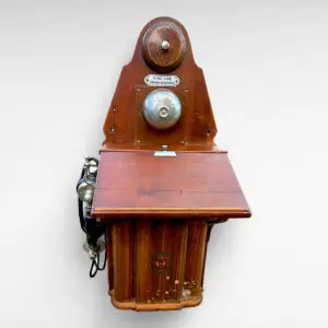 Charmerende dansk vægtelefon fra Jydsk Telefon Aktieselskab (JTAS)