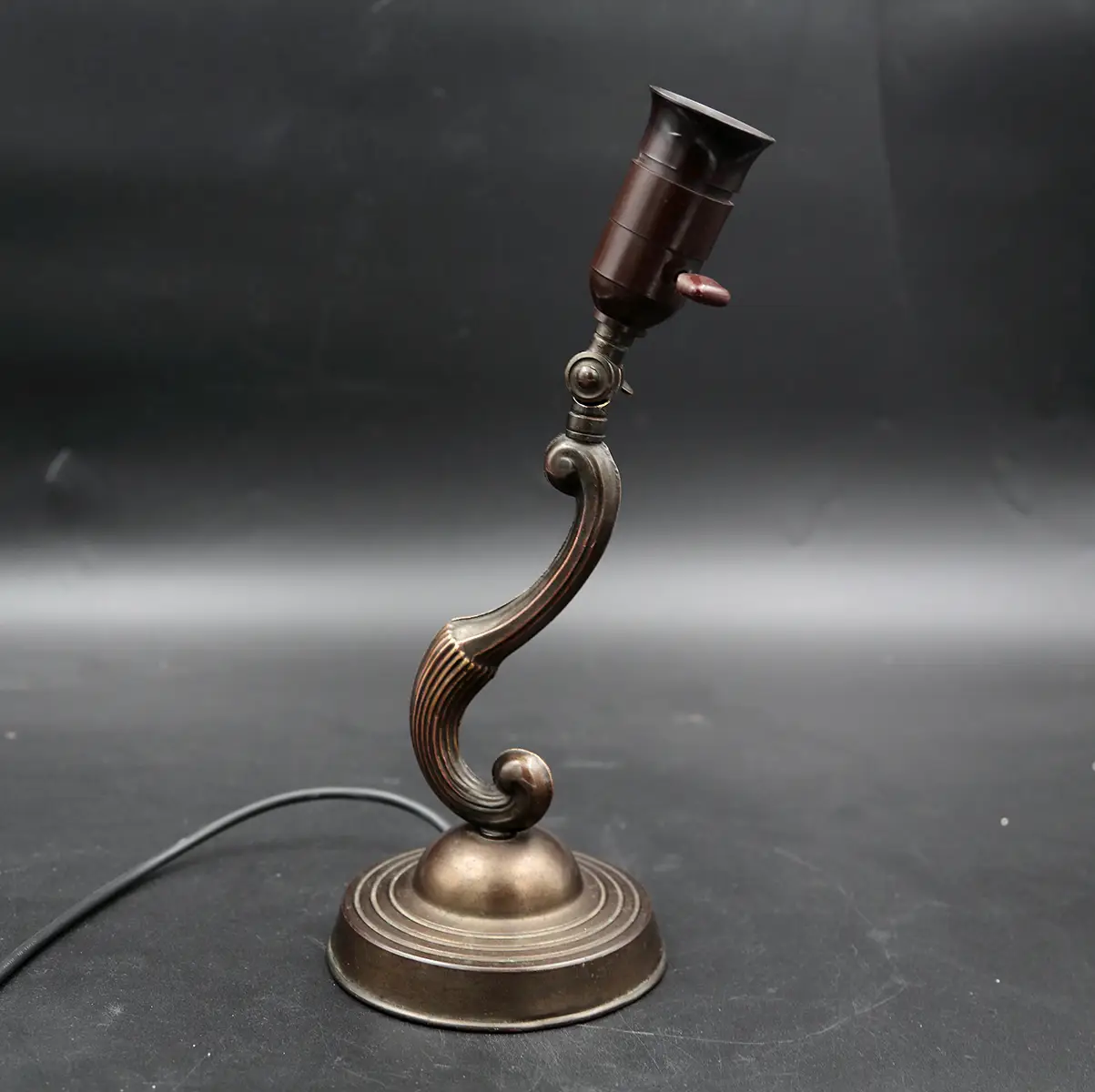 Vintage messing bordlampe fra 1940–50’erne | Dansk Art Deco stil - Billede 4