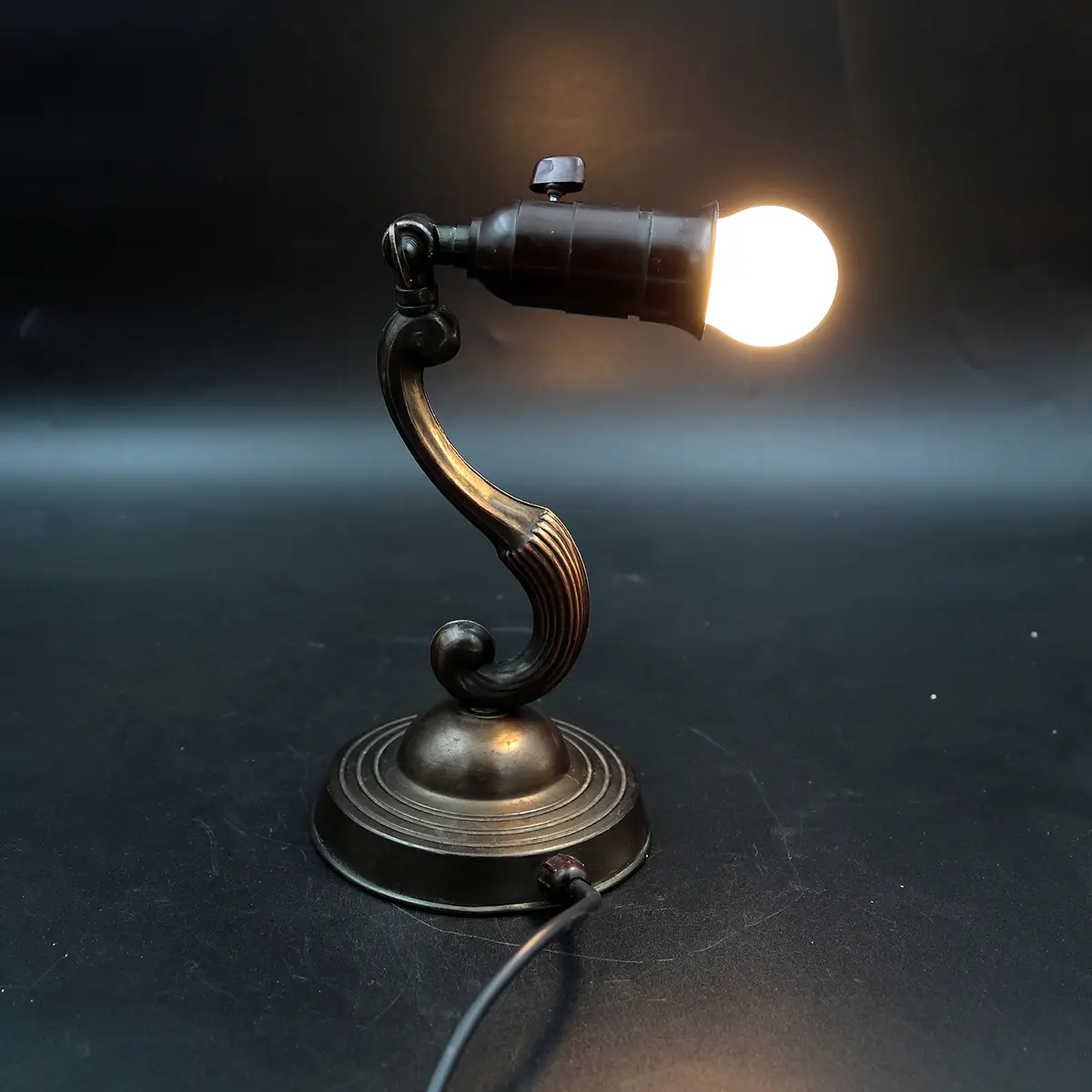 Vintage messing bordlampe fra 1940–50’erne | Dansk Art Deco stil - Billede 8