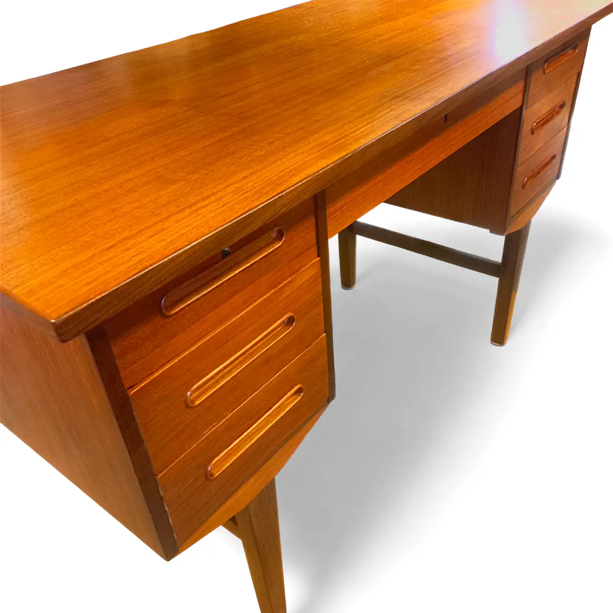 Fritstående skrivebord i teak – dansk mid-century design, 1950’erne–60’erne - Billede 2