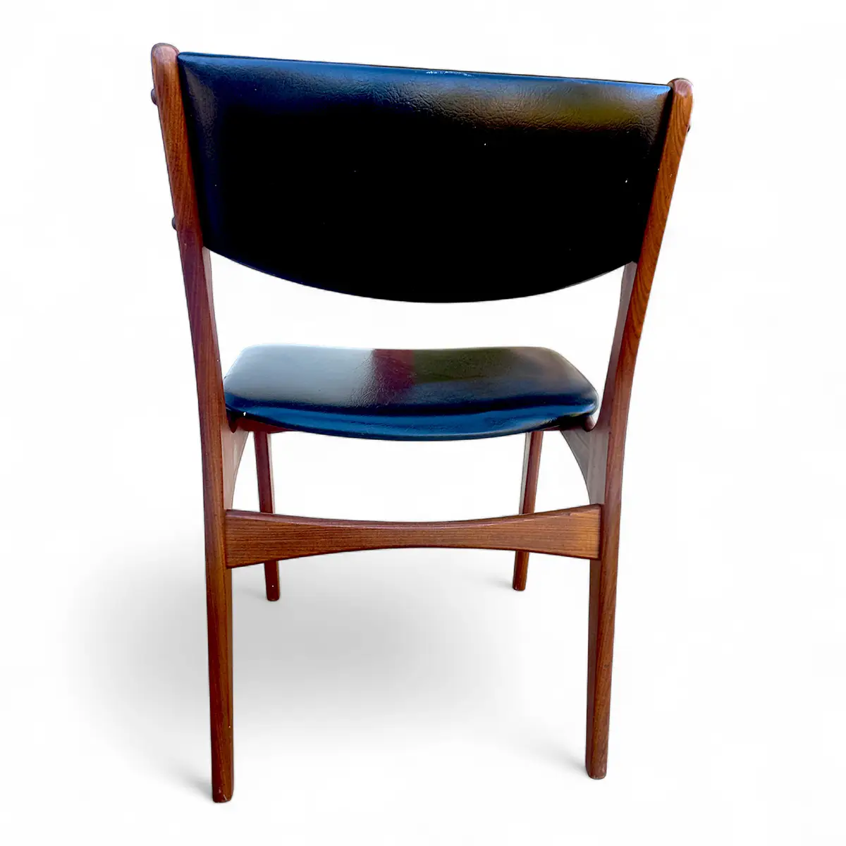 Et par vintage spisebordsstole i teak med sort kunstlæder polstring – Danmark, ca. 1960–65 - Billede 7