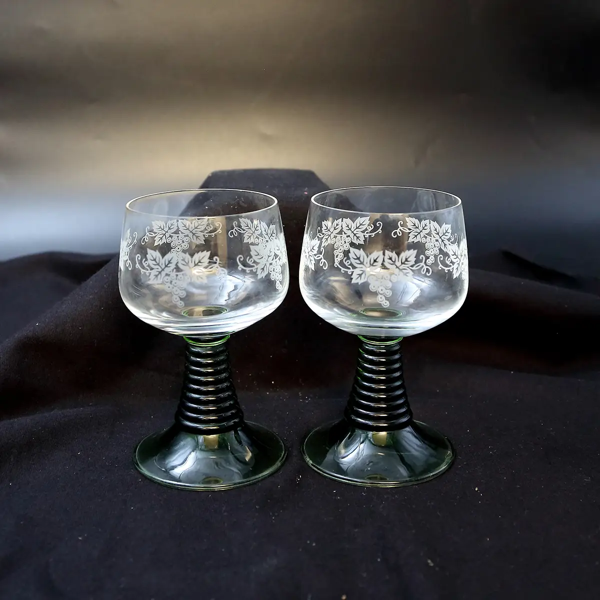 Franske Rømerglas til rødvin – elegant vintagestil - Billede 2