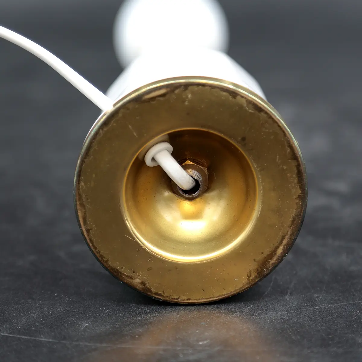 Heiberglampe i hvidglaseret porcelæn og messing – ca. 1950–60’erne - Billede 7