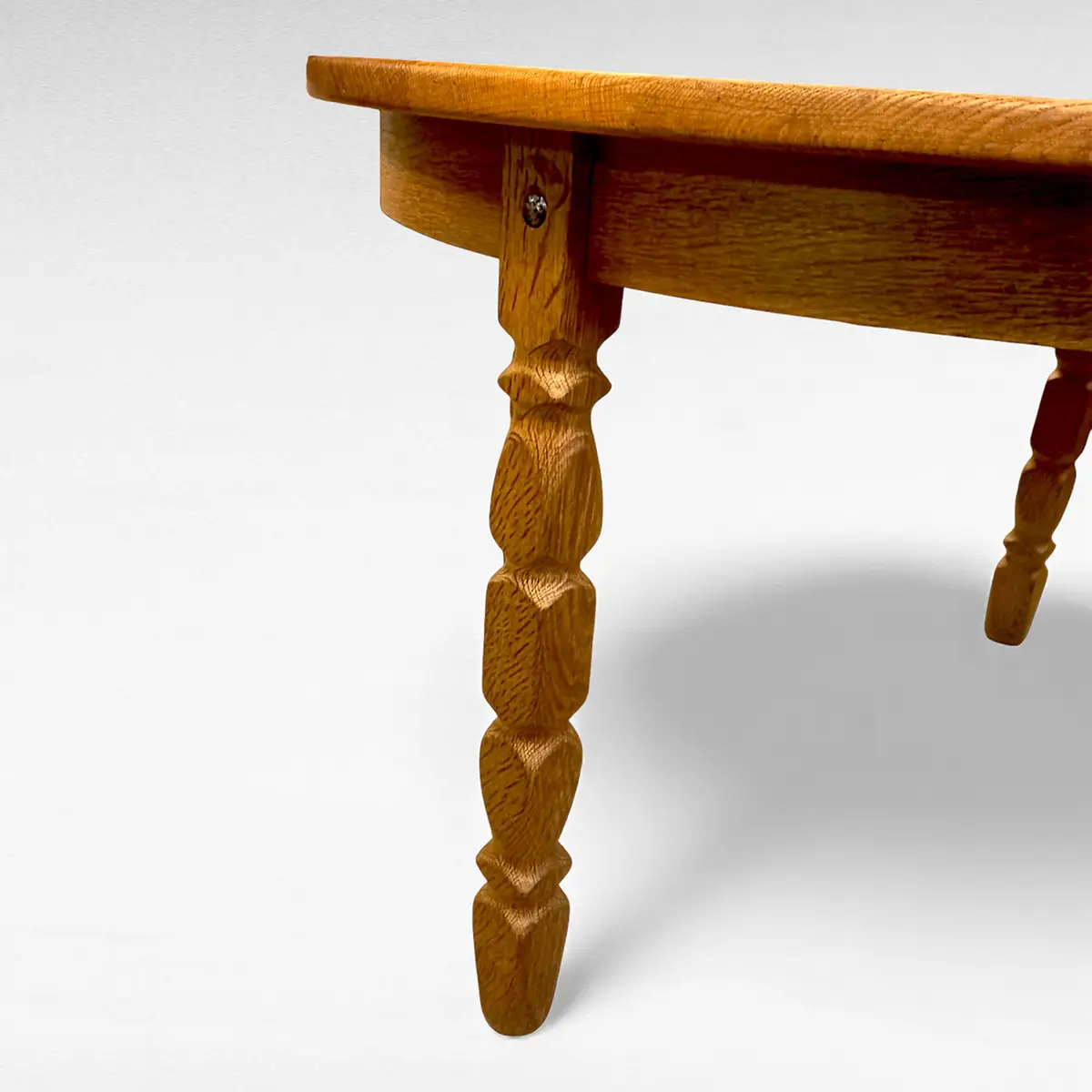 Rundt spisebord i eg – dansk mid-century Henning Kærnulf stil, inkl. tillægsplade - Billede 4