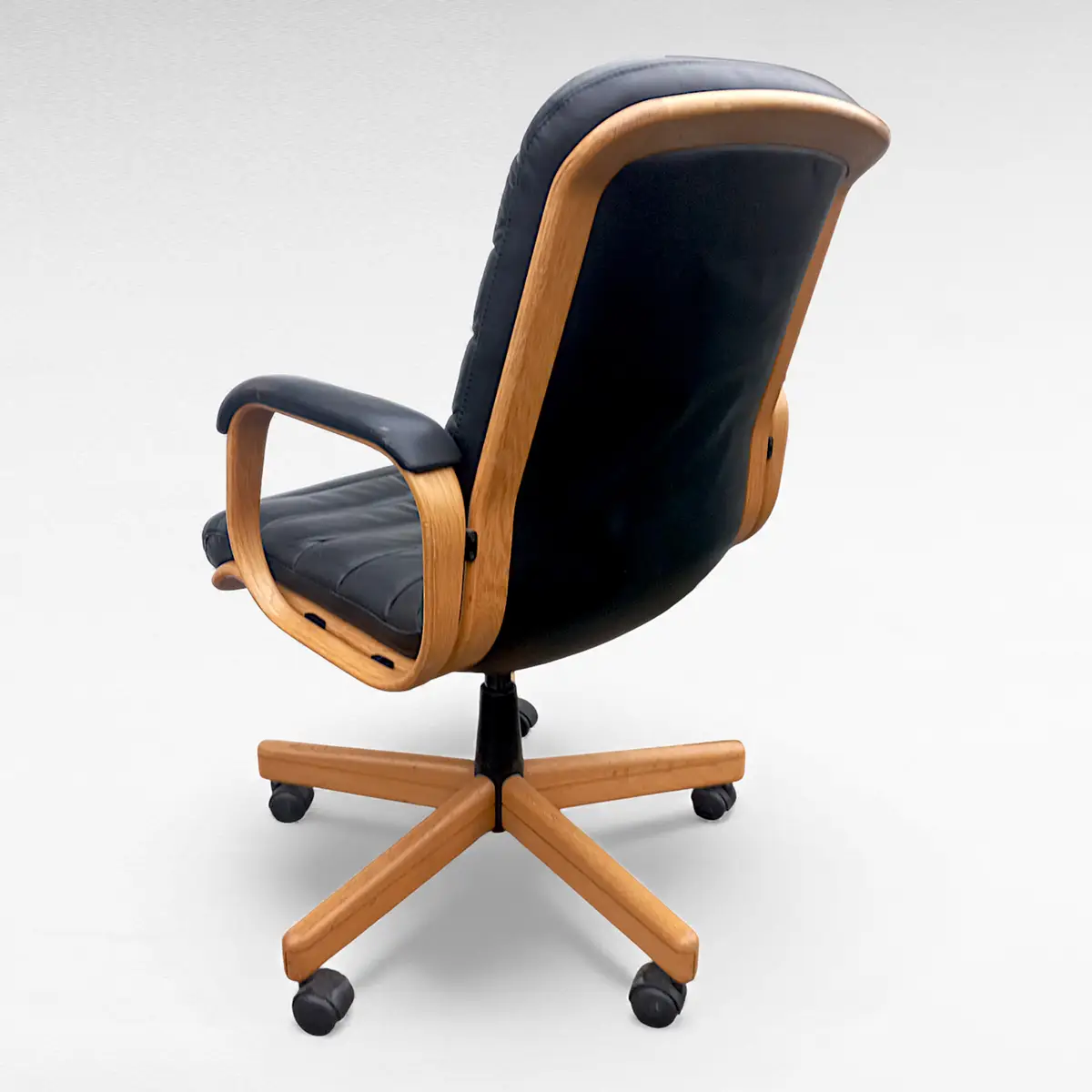 Stoll Giroflex kontorstol i egetræ og sort læder – Schweizisk designklassiker - Billede 4