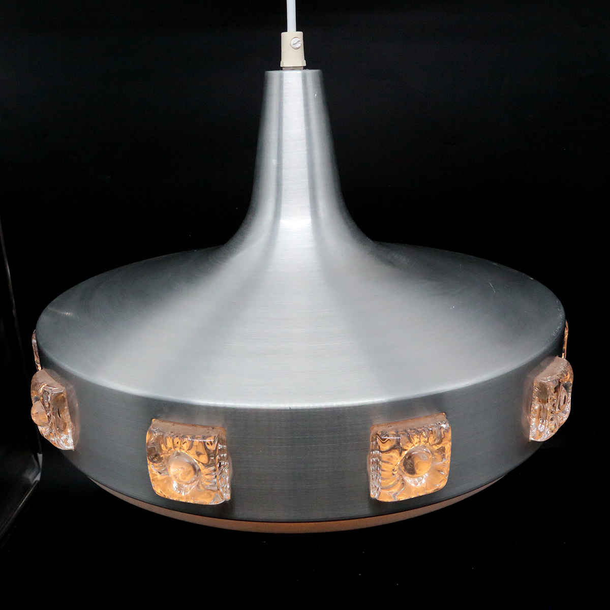Skandinavisk space age pendel i aluminium med glasdetaljer | ca. 1960–70 - Billede 8