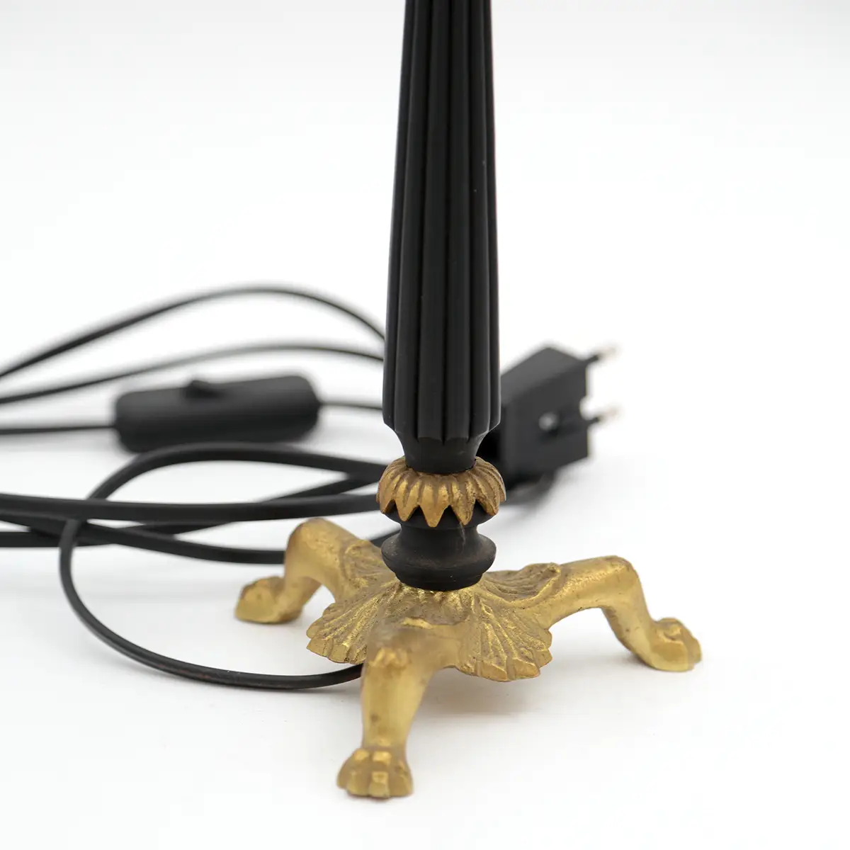 Sort & forgyldt bordlampe med trekløverfod – ca. 1940–60 - Billede 7