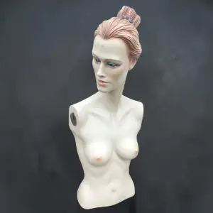Vintage mannequin torso med hoved – dekorativ butik- og displayfigur i klassisk stil