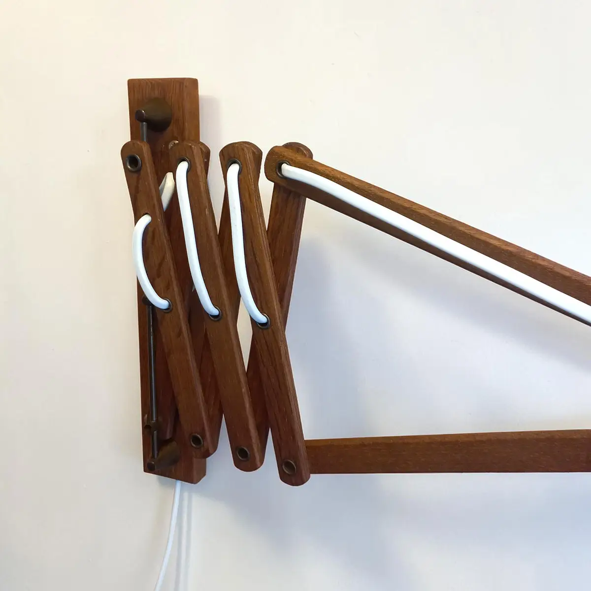 LYFA sakselampe i teak og messing – dansk vintage væglampe ca. 1960 - Billede 6