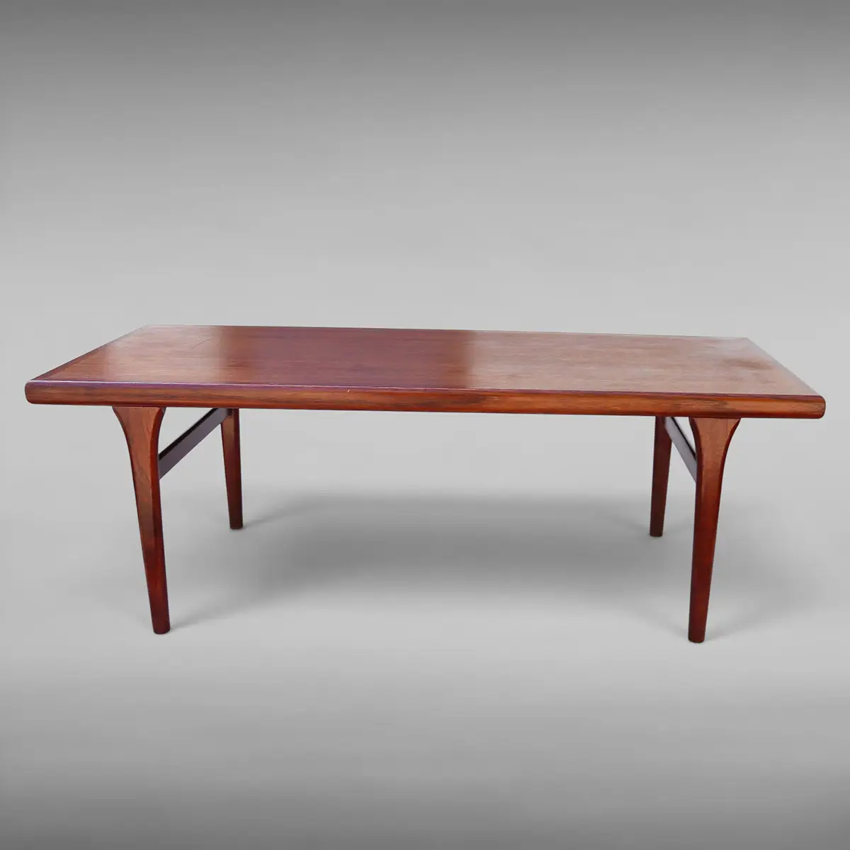 Johannes Andersen tilskrevet sofabord i teak – dansk design fra 1960’erne - Billede 2