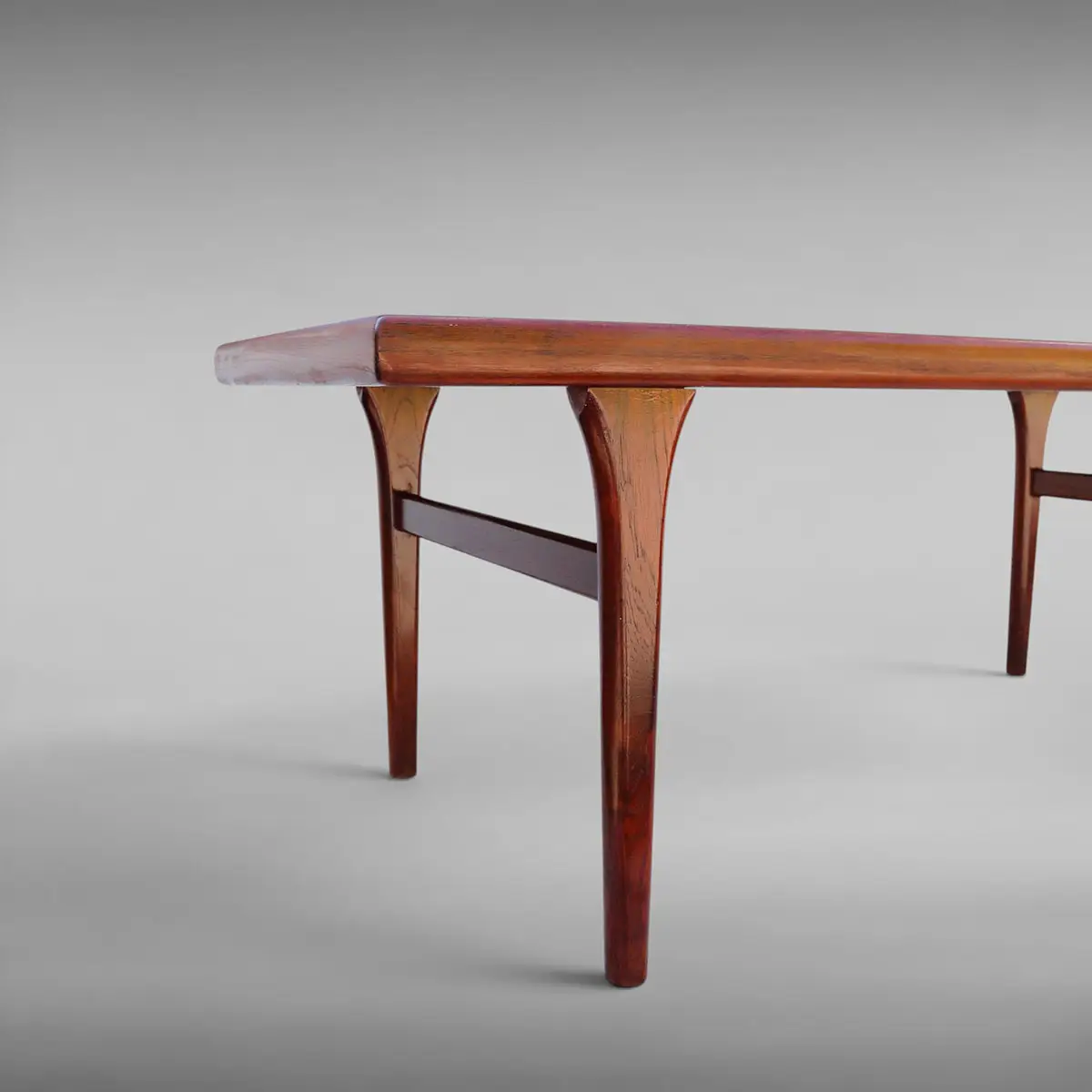 Johannes Andersen tilskrevet sofabord i teak – dansk design fra 1960’erne - Billede 7